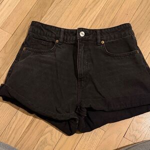 HM rolled cuff denim shorts